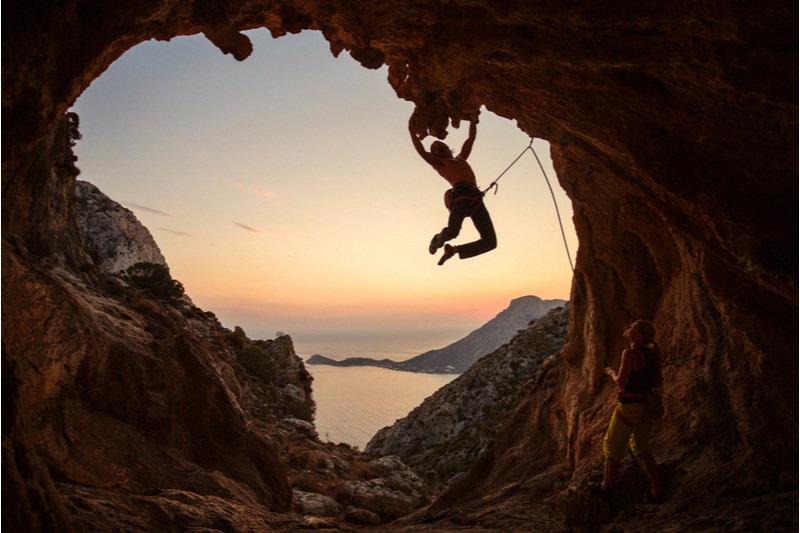 cliff climpbing adrenalini